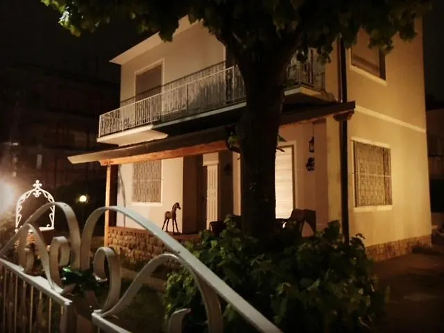 Villa Enrica: Soggiorno Nel Cuore Della Toscana Lido di Camaiore Italy